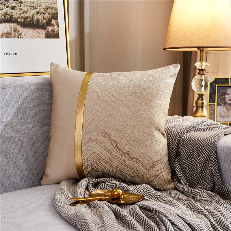 Kissenbezug mit edler Goldprägung - luxuriöses Design