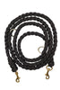 Schwarze Paracord Hundeleine handgefertigt mit Messingkarabiner - Detailansicht der hochwertigen Verarbeitung