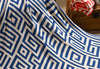 Baumwoll-Wolldecke mit geometrischem Muster - Stilvolles Deko-Element
