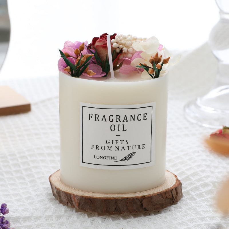 Kerze mit Trockenblumen - einzigartiges Design